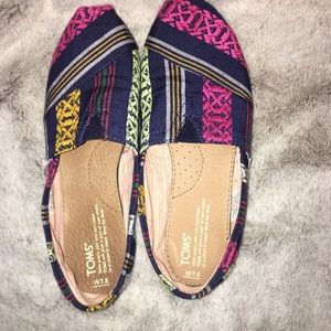Patterned Navy blue Toms